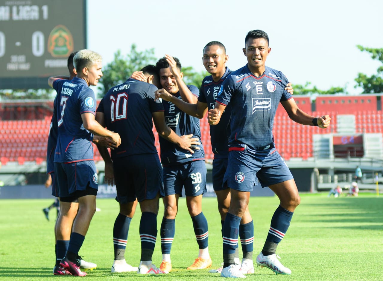 Arema FC Giatkan Persiapan Jelang Laga Tandang Melawan PSM Makassar