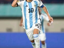 Profil Claudio Echeverri yang Katanya The Next “Lionel Messi”