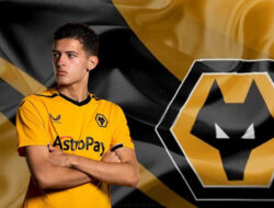 Justin Hubner Resmi Jadi Pemain Tim Senior Wolverhampton Wanderers, Begini Faktanya