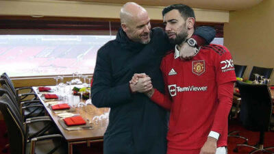 Anak Kesayangan, Ten Hag Ngarep Fernandez  Stay di MU : Dia Kapten yang Baik