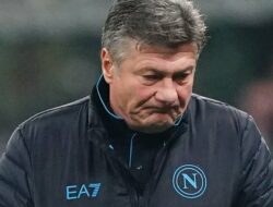 Napoli Memecat Walter Mazzarri: Keputusan Sulit yang Harus Dilakukan