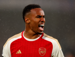 Eddie Nketiah Sindir Gabriel Magalhaes