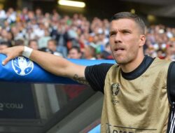 Jika Bisa Kembali ke Masa Lalu, Podolski Yakin Tak Akan Terima Tawaran Inter