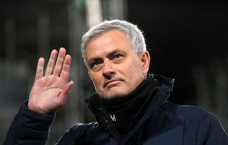 Mourinho Seolah Bermimpi Bawa Roma ke Final Eropa Dua Kali tapi Dipecat SCORE.CO.ID