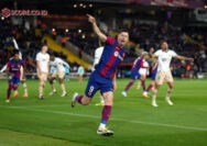 Lewandowski Membawa Barcelona Menang atas Valencia dengan Skor 4-2