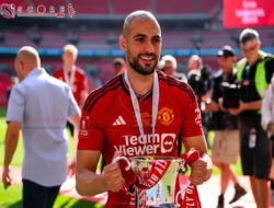 Sofyan Amrabat Berharap Tetap Bersama Manchester United