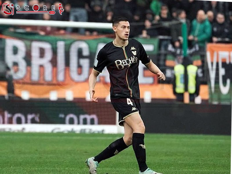 Jay Idzes Bermain 45 Menit, Venezia Menang Telak atas Vis Pesaro