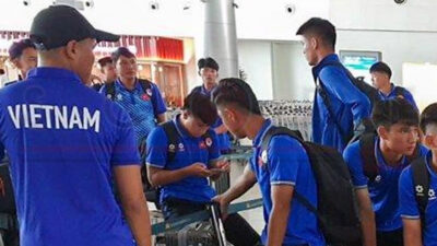 Timnas Vietnam Tertahan di Bandara Soekarno Hatta SCORE.CO.ID