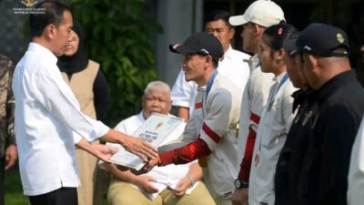 Jokowi Akhirnya Cairkan Uang 6 Miliar ke 3 Atlet Olimpiade Ini