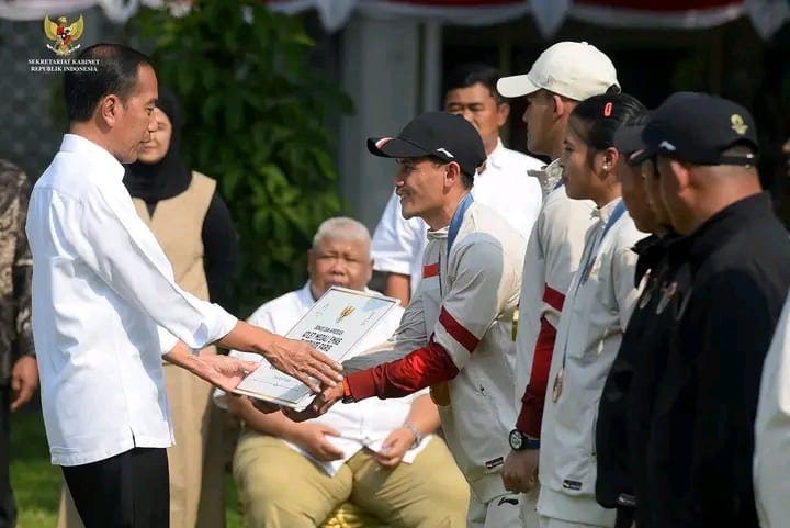 Jokowi Akhirnya Cairkan Uang 6 Miliar ke 3 Atlet Olimpiade Ini