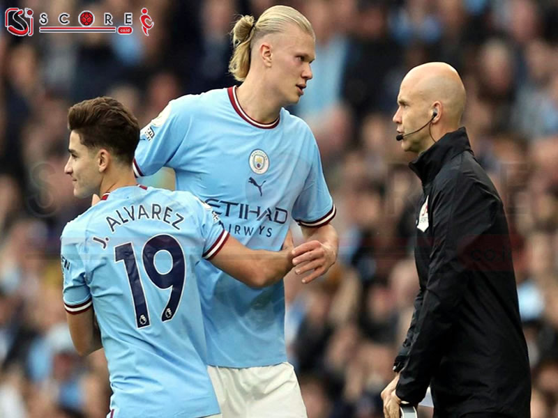 Manchester City Izinkan Julian Alvarez Pergi