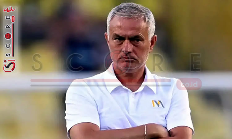 Liga Turki - Mourinho Diledek Habis-Habisan