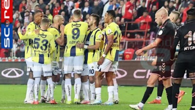 Alumni Premier League di Fenerbahce: 3 Taktik Jose Mourinho Hadapi MU