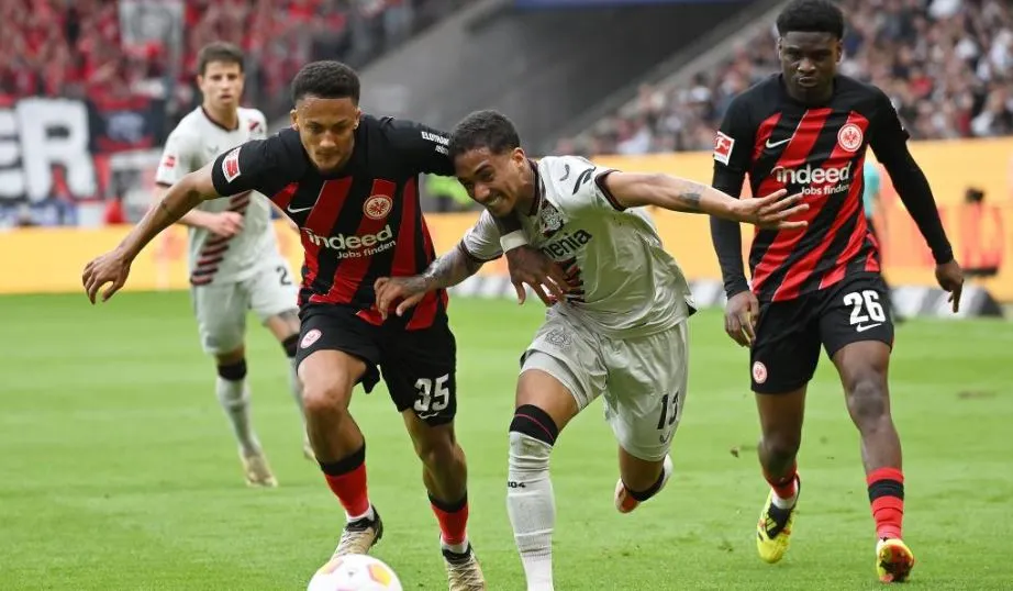 Bayer Leverkusen vs Eintracht Frankfurt 1 SCORE.CO.ID