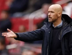 Balik ke Manchester, Erik Ten Hag Siap Pimpin MU Hadapi Brentford