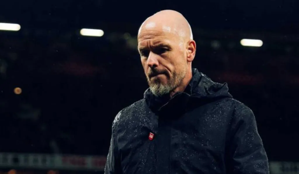 Tinggalkan Manchester, Erik ten Hag Bersembunyi di Balik Kursi Penumpang