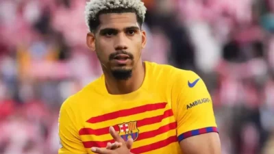 Ronald Araujo Tegaskan Barcelona Harus Juara Musim Ini