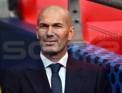 Zinedine Zidane: Apakah Pelatih Legendaris Tertarik Melatih Manchester United?