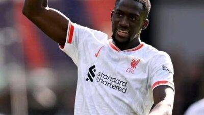 Liverpool Akan Cadangkan Dua Bek Ini Jelang Lawan Southampton