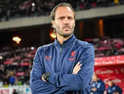 Genoa Pecat Gilardino, Legenda Arsenal Selangkah Lagi Jadi Pengganti