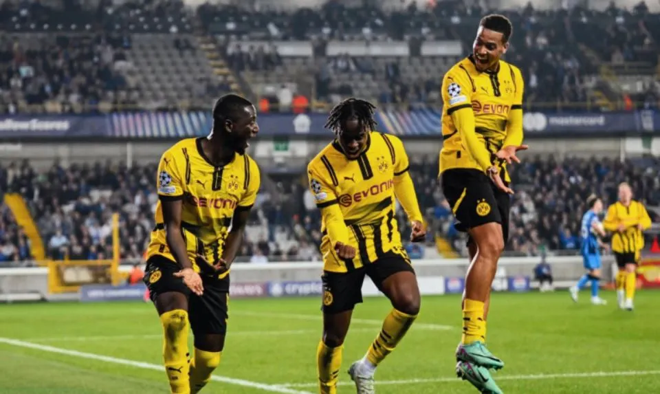 Borussia Dortmund vs Sturm Graz 1 SCORE.CO.ID