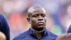 Memang Panutan! N’Golo Kante Punguti Sampah di Lapangan Saat Pemain Lain Lebih Pilih Istirahat