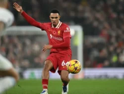 Cedera, Trent Alexander-Arnold Bakal Absen Agak Lama di Liverpool