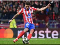 Alvarez Tak Merasa Sentuh Bola 2 Kali Saat Tendangan Penalti