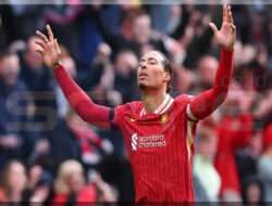 Man of the Match: Virgil van Dijk Amankan 3 Poin