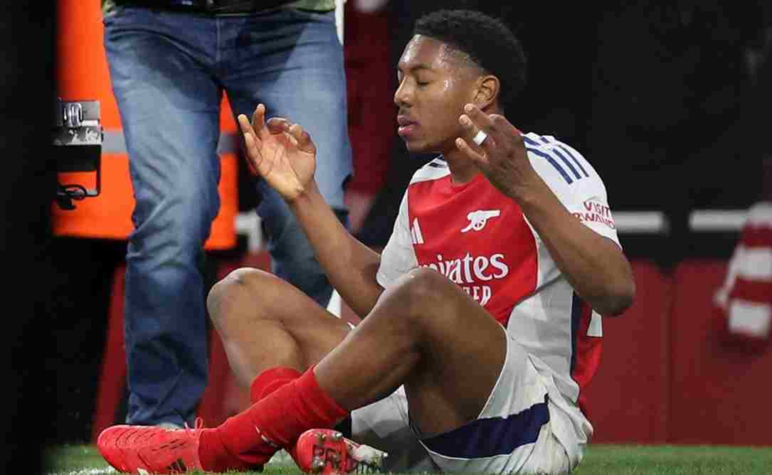 Aksi Gemilang Myles Lewis Skelly di Lapangan