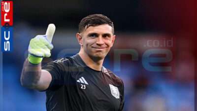 Emiliano Martinez Masuk Radar Transfer Setan Merah