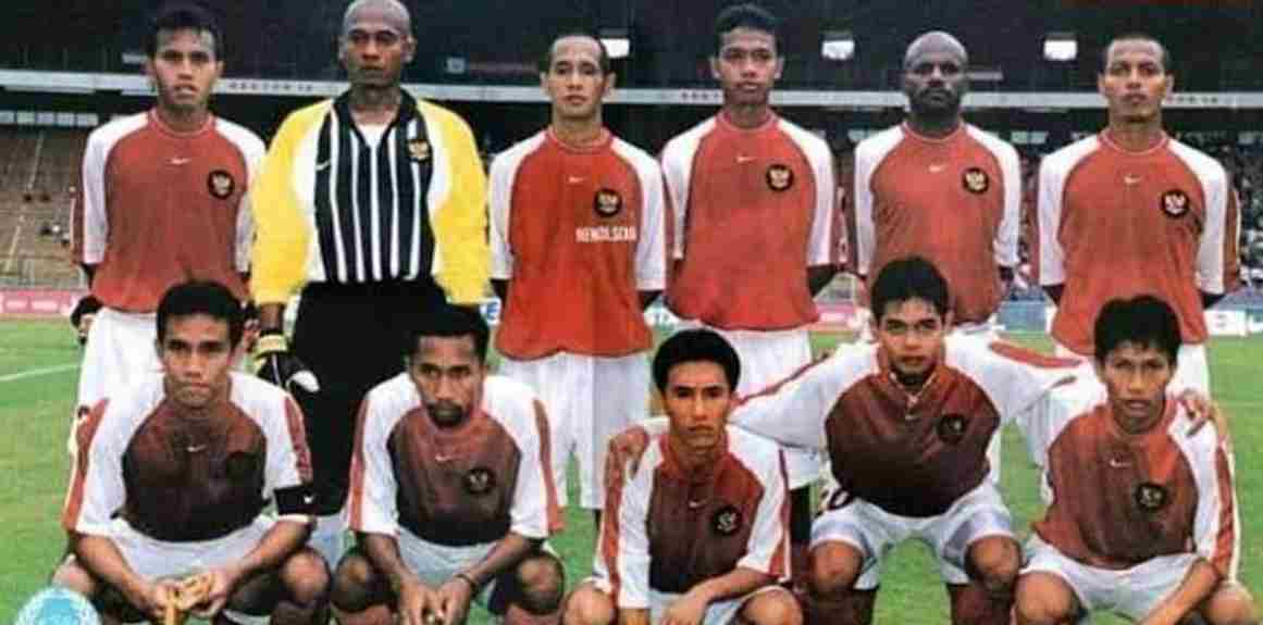Puncak Ranking FIFA Indonesia 1998 Sejarah dan Analisis