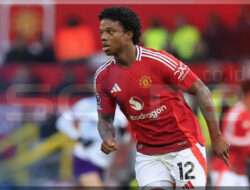 PSV Kembalikan Tyrell Malacia ke Manchester United