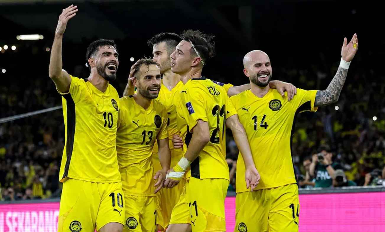 Alasan dan dampak larangan FIFA terhadap sepak bola Malaysia.