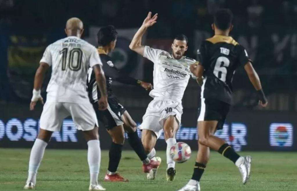 Poin-poin penting aturan baru pemain asing Liga 1 2025.