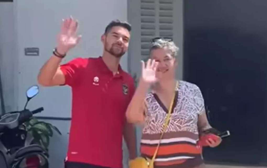 Sandy walsh keturunan Surabaya indonesia dari siapa? Terjawab Rahasia Keturunan Sandy Walsh dari Surabaya Terungkap