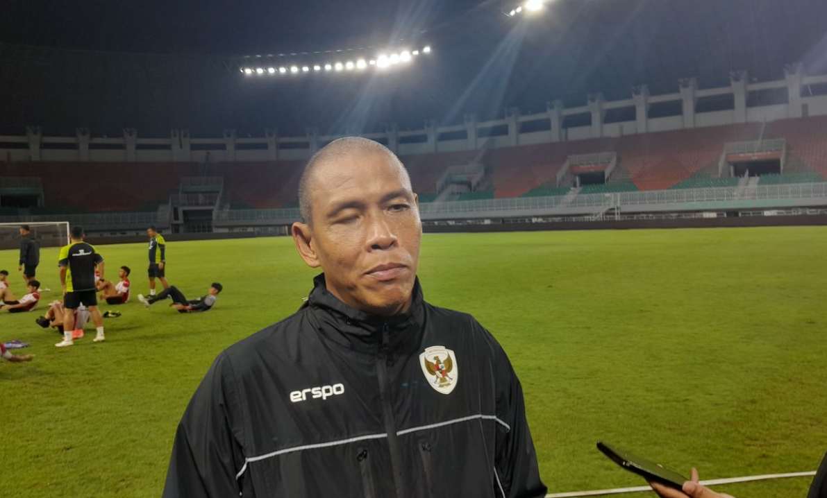 Bocoran gaji Nova Arianto Timnas Indonesia, plus fakta menarik karir