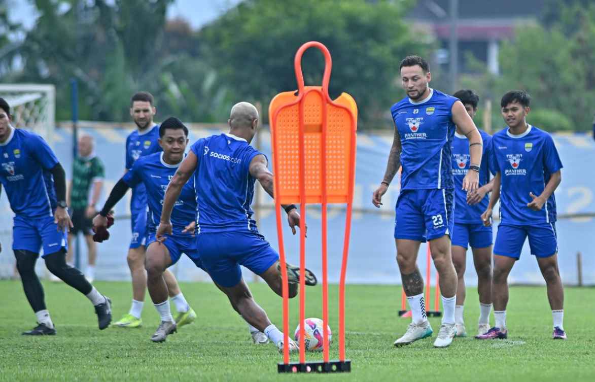 Bocoran & rumor transfer Maung Bandung terkini.