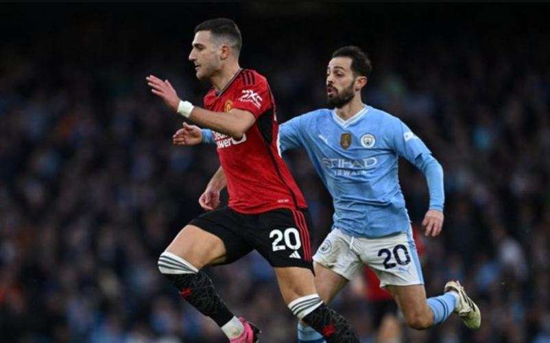 Derby Manchester Dominasi MU atau City