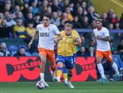 Prediksi Skor Mansfield vs Blackpool, 20 Agustus 2025 Pukul 01.45 WIB