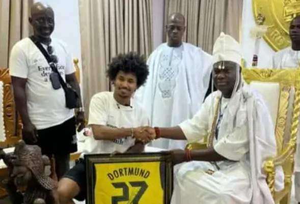 Riwayat hidup Karim Adeyemi agama, prestasi, dan fakta unik