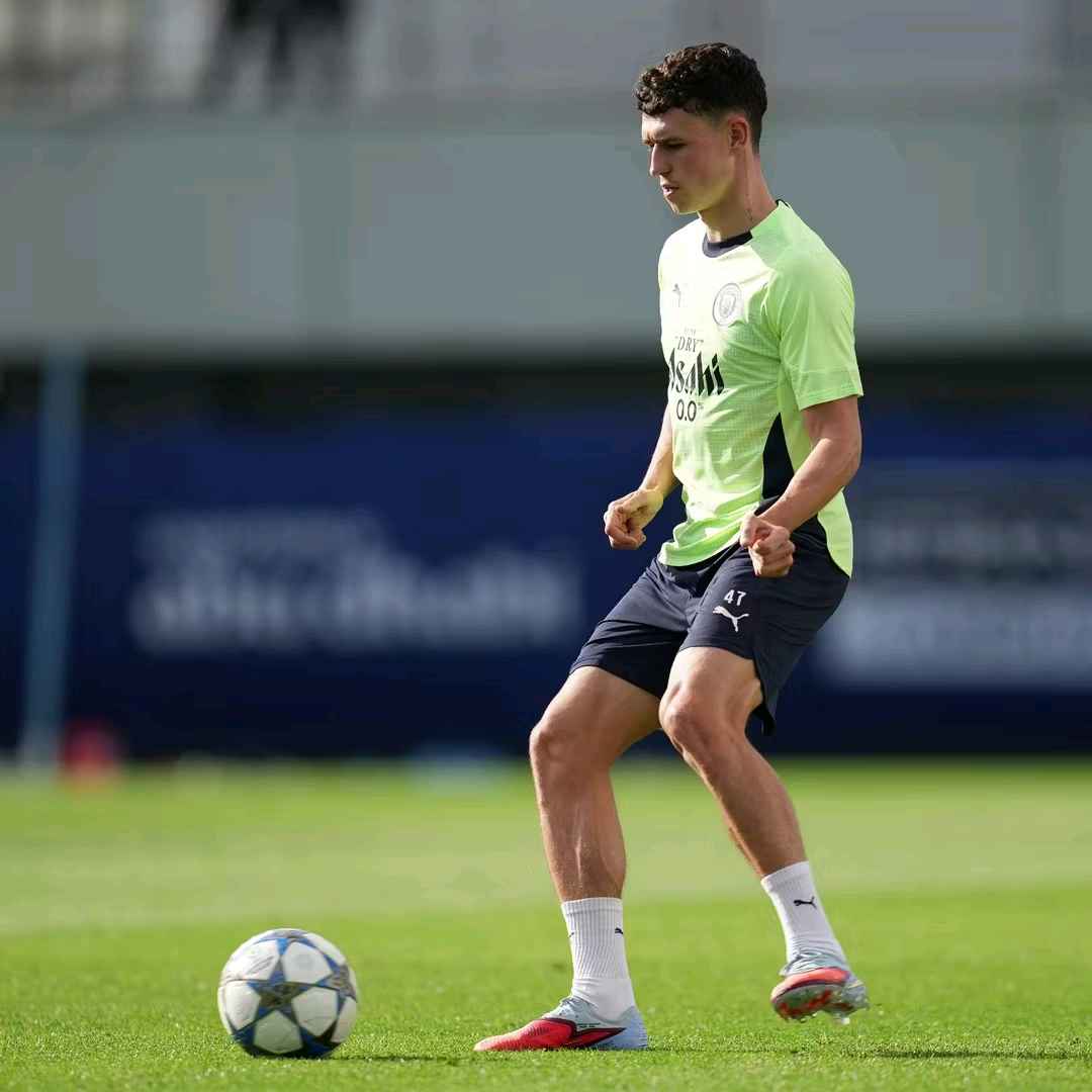 Phil Foden Latihan Jelang Lawan Arsenal, Minggu (21/9/2025)