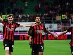 Hasil Pertandingan AC Milan vs Napoli: Rossoneri Rebut Puncak Klasemen