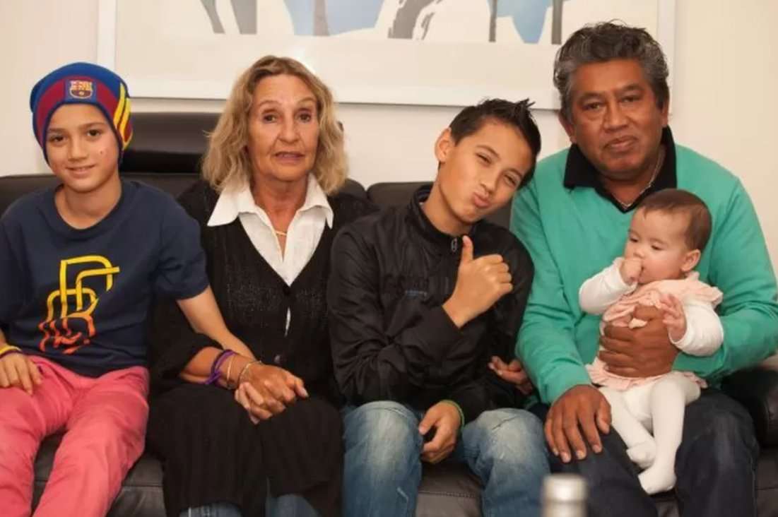 Menelusuri silsilah keluarga dari garis keturunan ibu