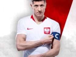 Robert Lewandowski Targetkan 100 Gol di Piala Dunia 2026, Netizen Kalo Lolos