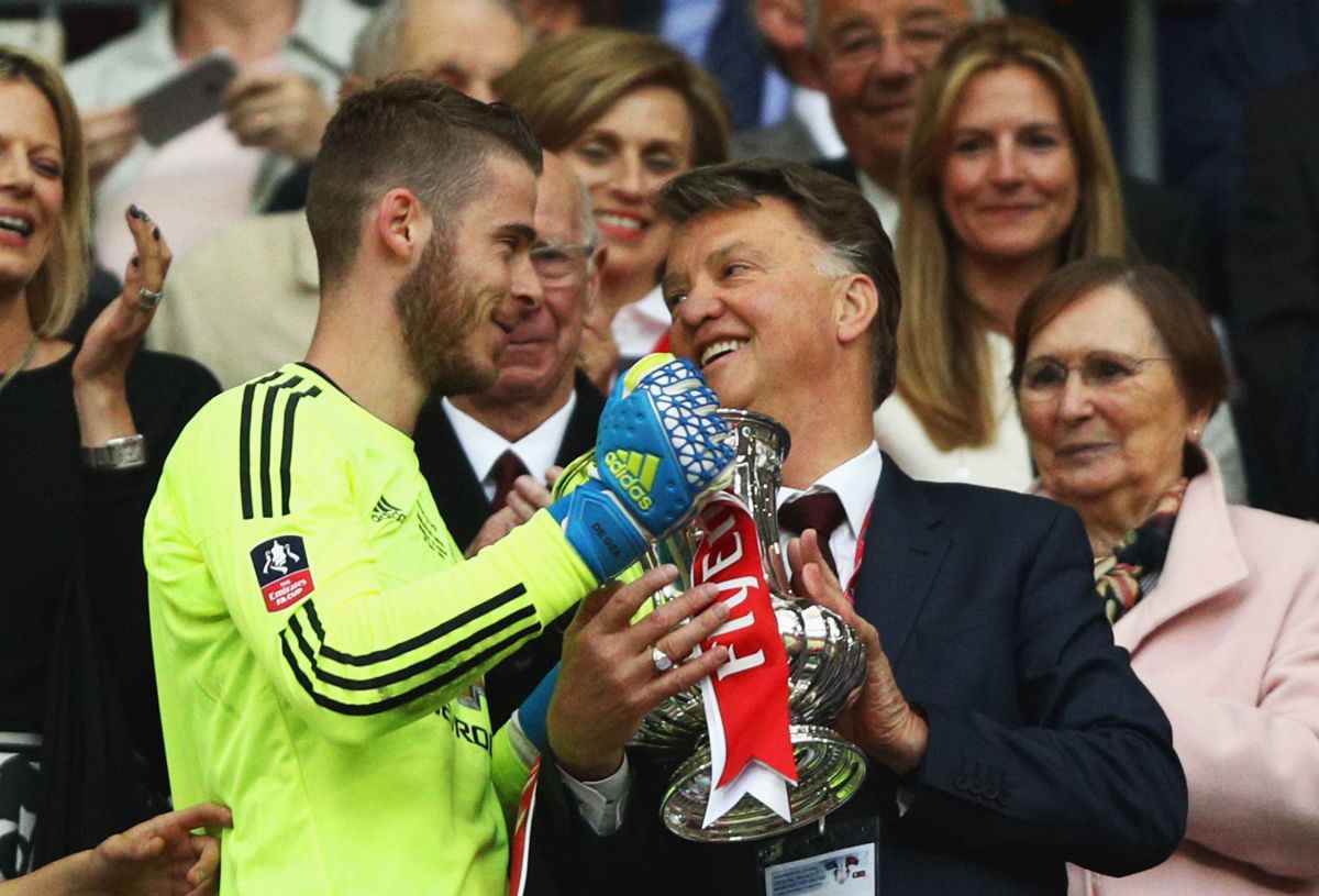 Prestasi Louis Van Gaal Selama Melatih: Raih 12 Trofi dan Bawa Timnas Belanda Juara 3 Prestasi Louis Van Gaal: Berhasil Membawa MU Juarai Piala FA tahun 2015/2016