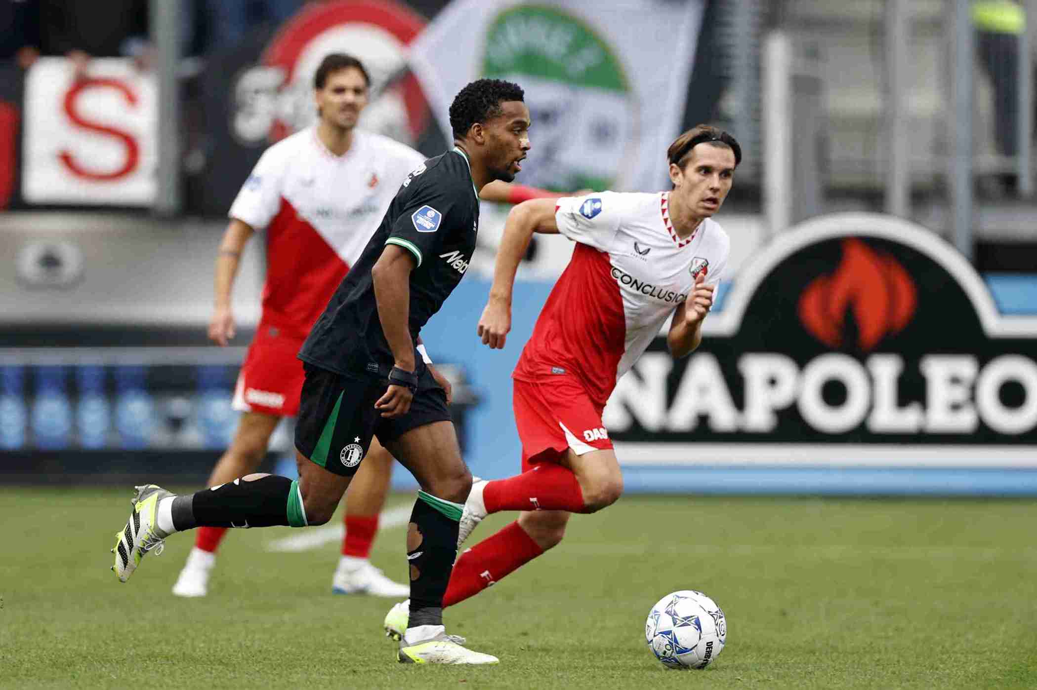 Prediksi Skor Feyenoord vs PSV