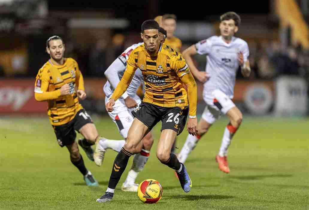 Prediksi Skor Cambridge vs Luton