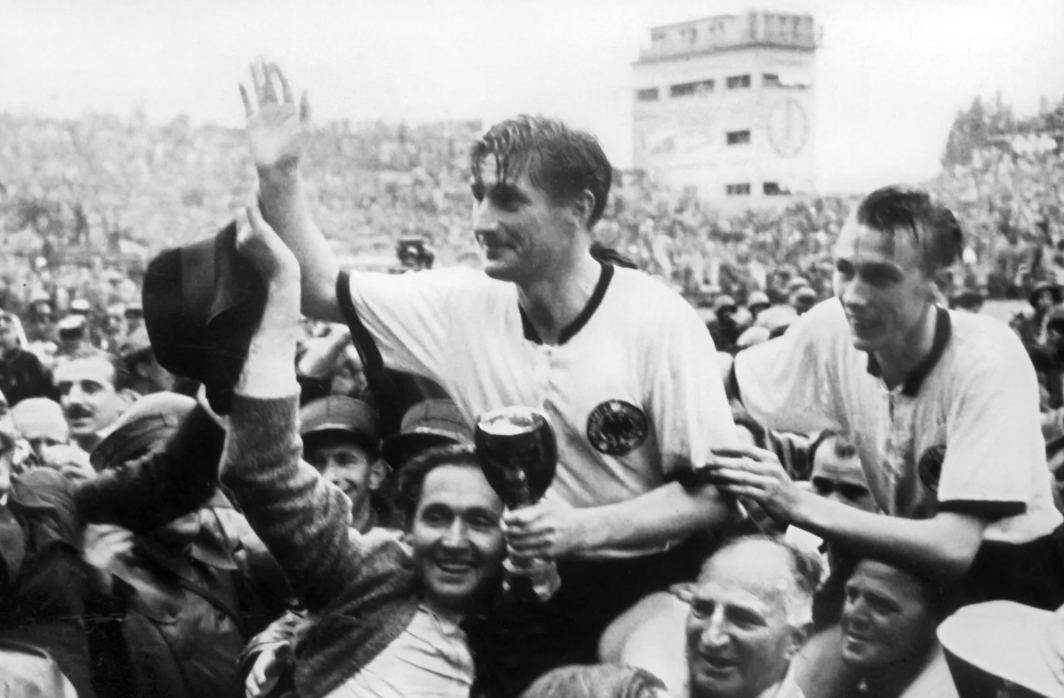 Daftar pemimpin Der Panzer & siapa penerus Neuer.