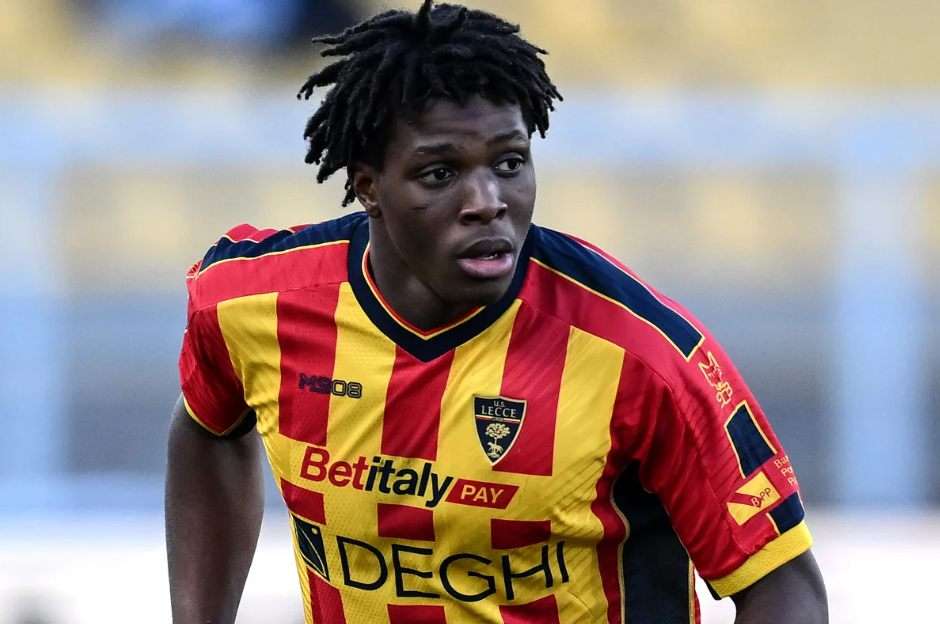 Manchester United pertimbangkan transfer £33 juta untuk bek sayap Lecce, Patrick Dorgu
